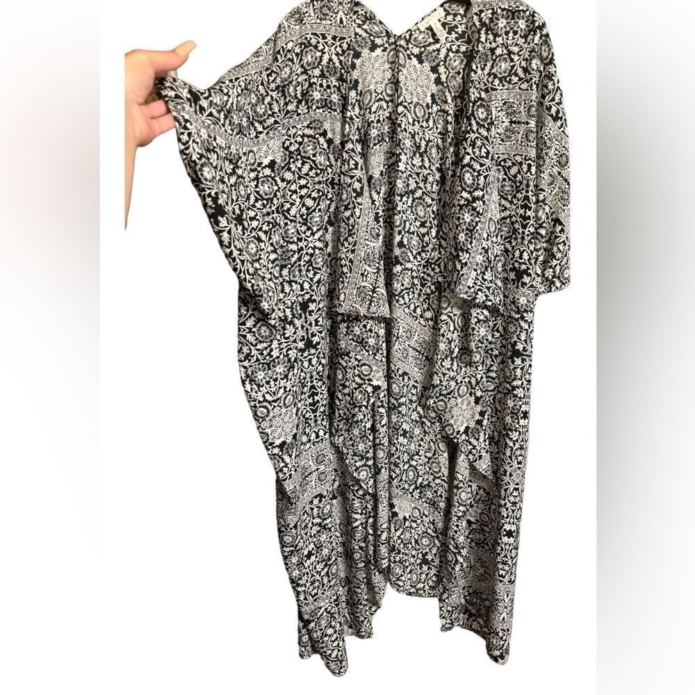 LEITH•Kimono  - Picture 2 of 7